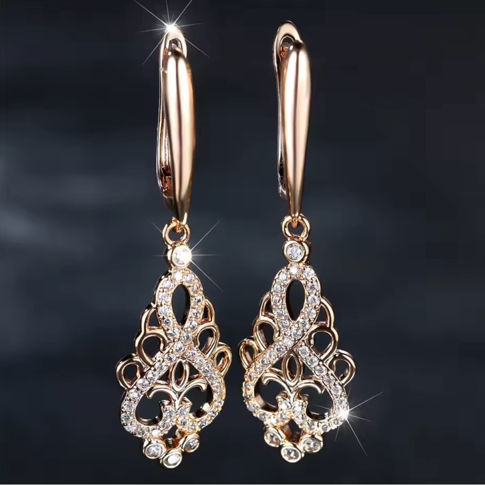 ✨Rose Gold Dangle Zircon Earrings